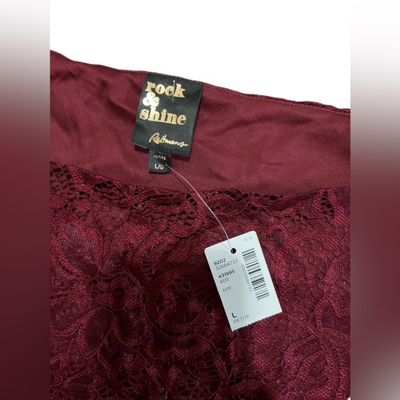 Women’s Reitmans Rock & Shine stretchy lace top - size Large (Petite) - Picture 2 of 3